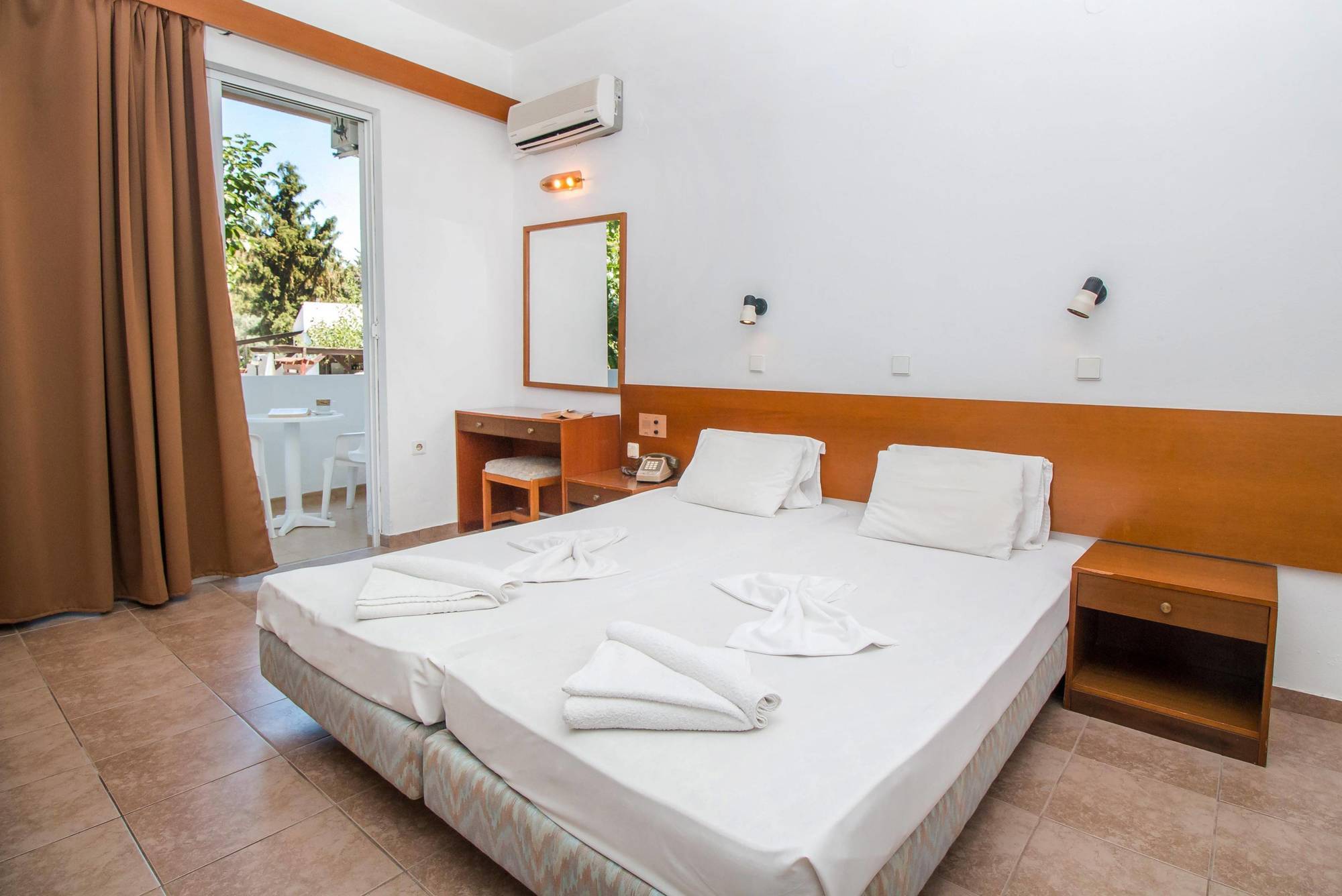 Achousa Hotel Фалираки Экстерьер фото
