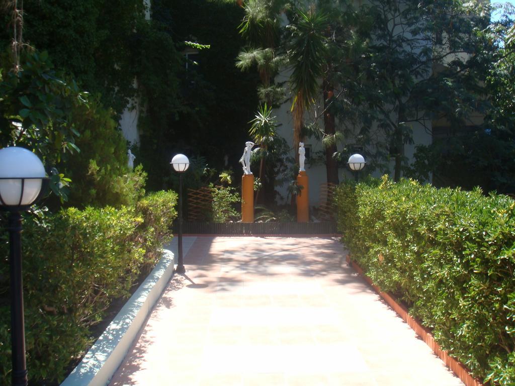 Achousa Hotel Фалираки Экстерьер фото